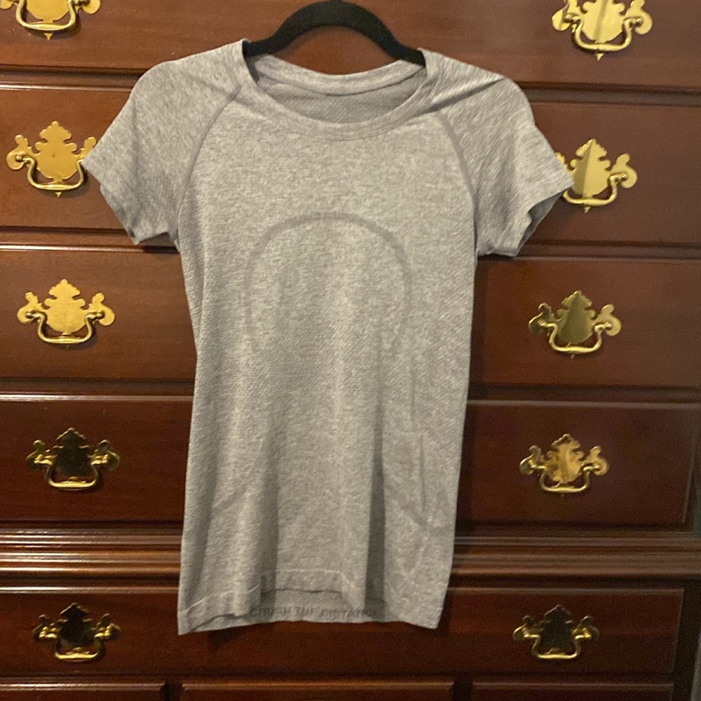Grey lulu lemon swifty tech size 6